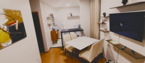FLAT, 2 quartos, confortável e bem localizado